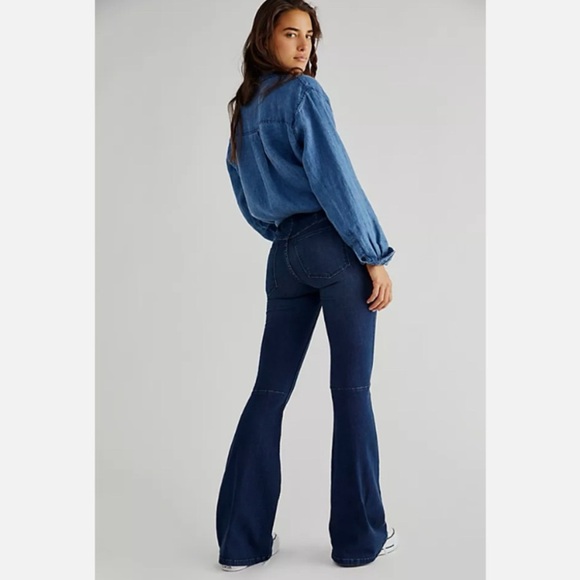 Free People Penny Pull-On Flare Jeans Mid-Rise Bell Bottoms, Size 27, Rich Blue - Picture 4 of 6